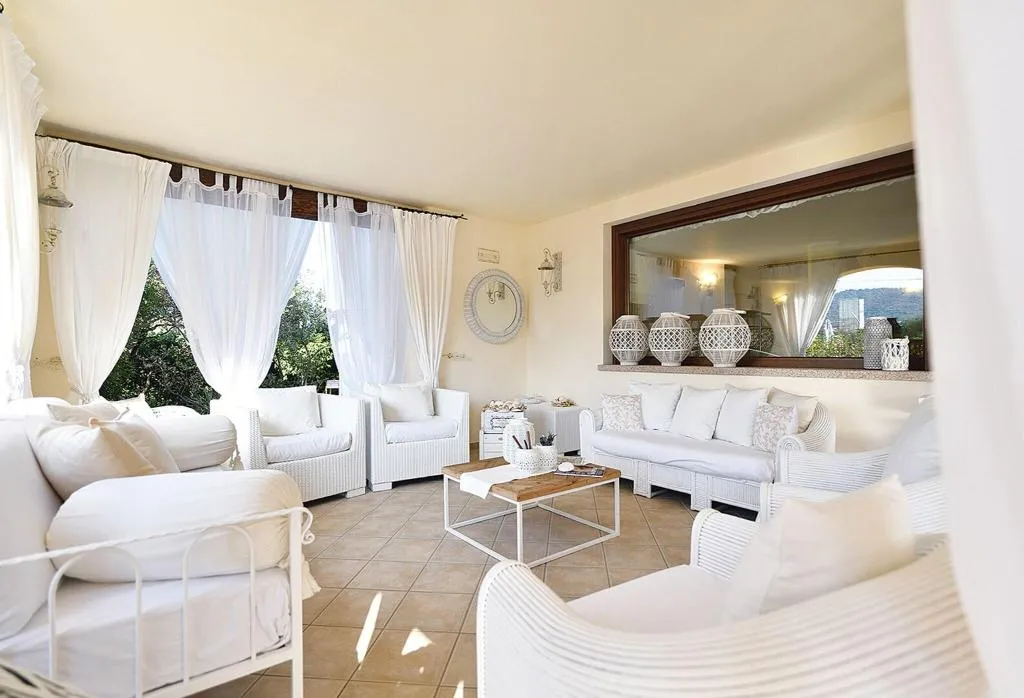 Lobby, Baia Del Porto, Olbia