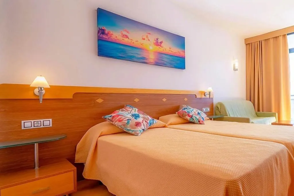TRIPLE STANDARD Room, Blaucel, Costa Brava