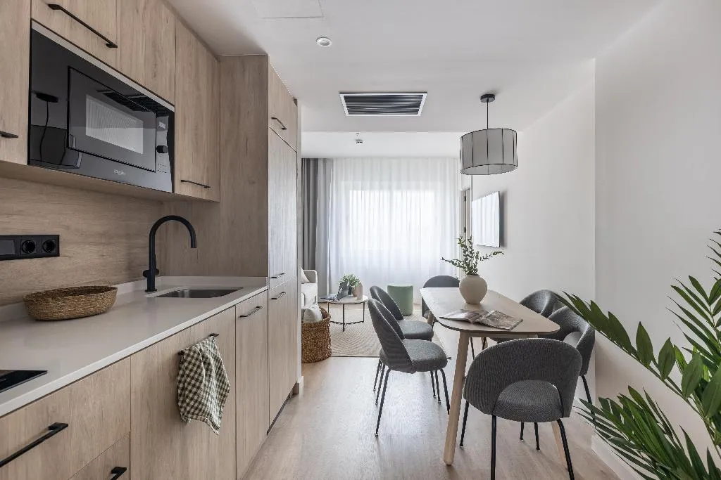 APARTMENT TWO BEDROOMS Room, Libere Madrid Chamberi, Madrid