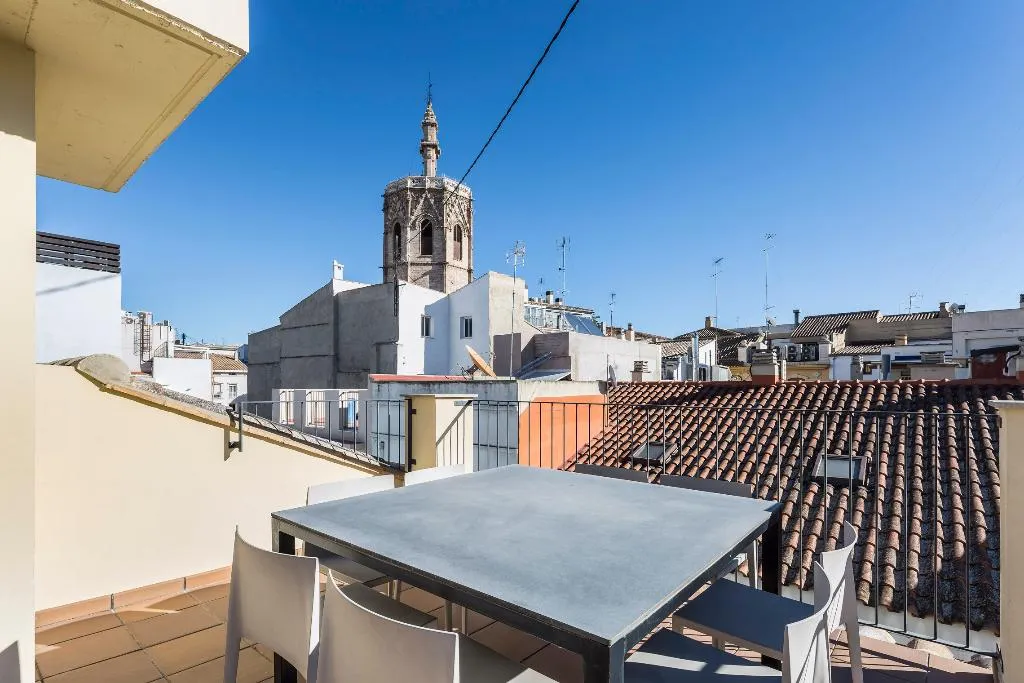 APARTMENT ONE BEDROOM WITH TERRACE Room, Mon Suites Catedral, Valencia