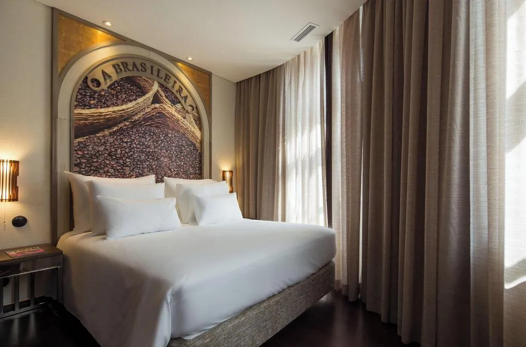 SUITE KING SIZE BED Room, Pestana Porto - A Brasileira Premium City Center, Porto