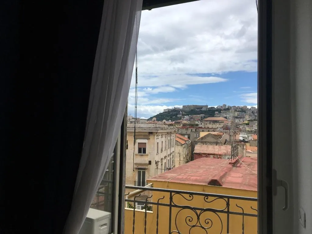 Room, B&B Tarumbò, Naples