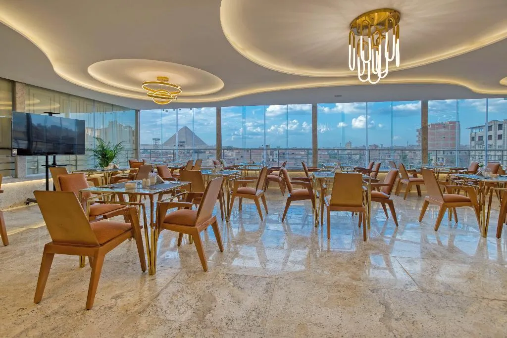 Restaurant, Pyramids Plateau Hotel, Cairo
