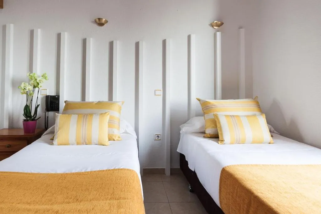 Room, Josefina Hostal, Madrid