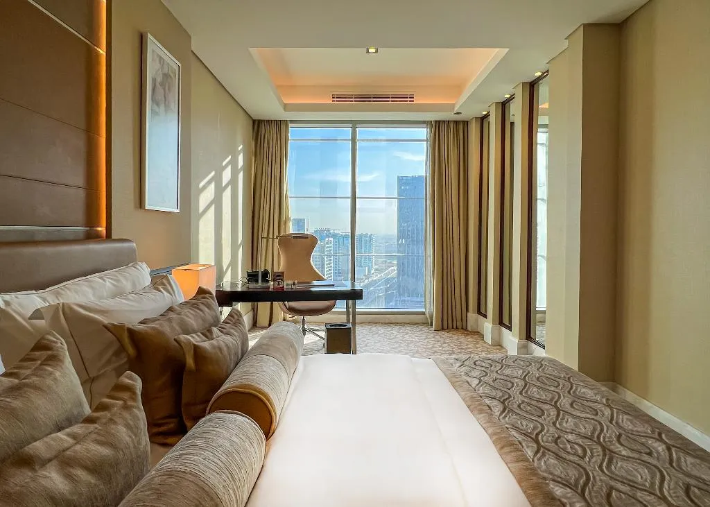 JUNIOR SUITE STANDARD Room, Renaissance Business Bay Hotel, Dubai, Dubai