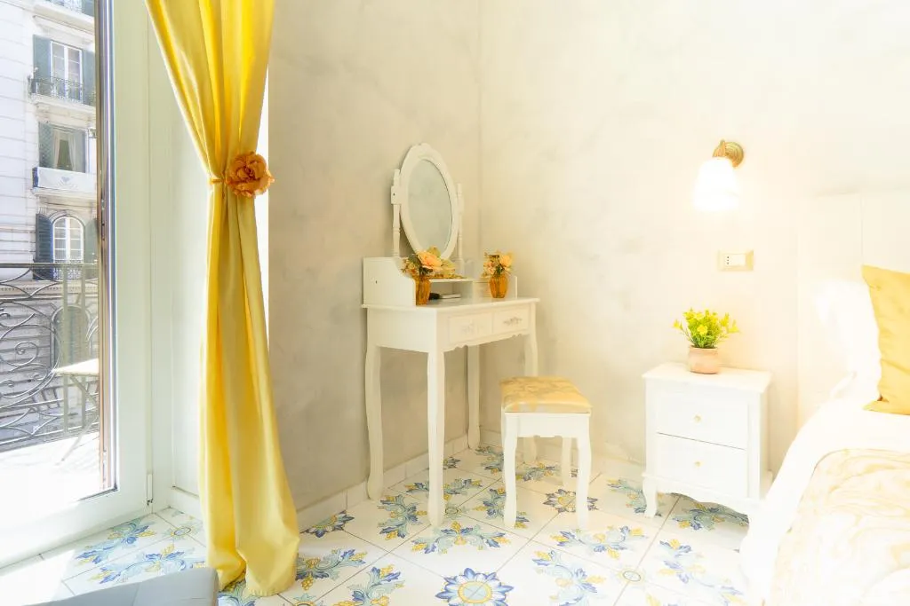 DOUBLE SUPERIOR WITH BALCONY Room, Alma Adry, Naples