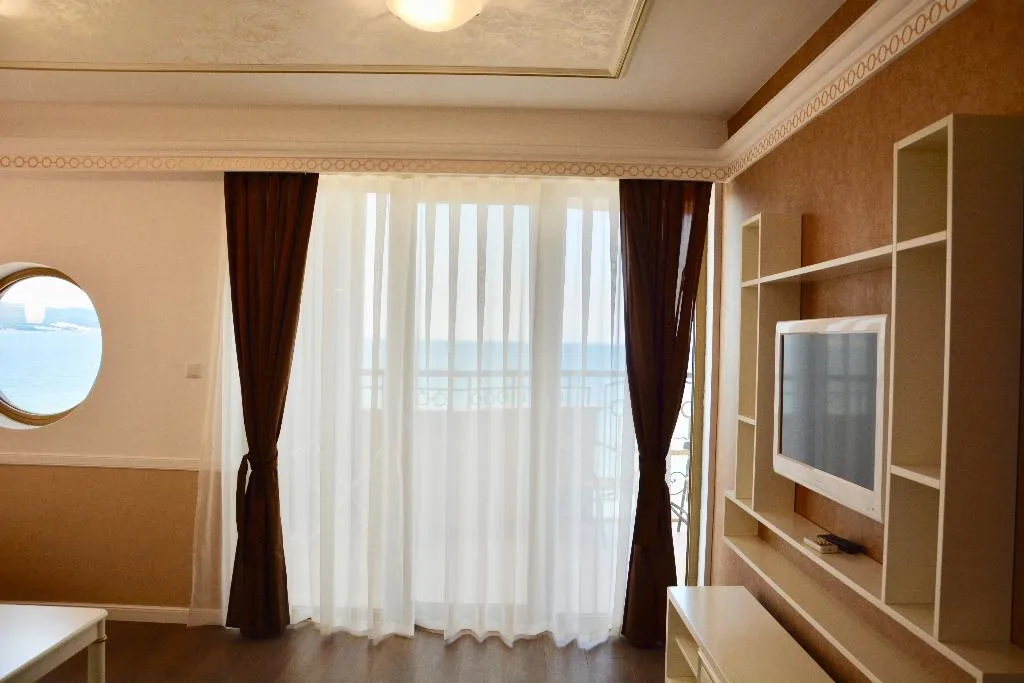 APARTMENT TWO BEDROOMS ONE BATHROOM Room, Golden Rainbow, Bourgas