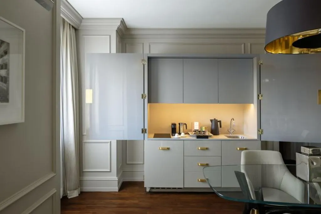 SUITE SUPERIOR RIVER VIEW Room, Portrait Firenze, Florence