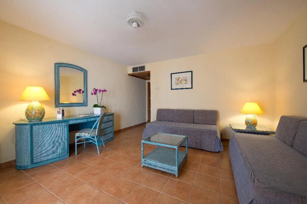 FAMILY ROOM STANDARD Room, Bluebay Banús, Costa Del Sol
