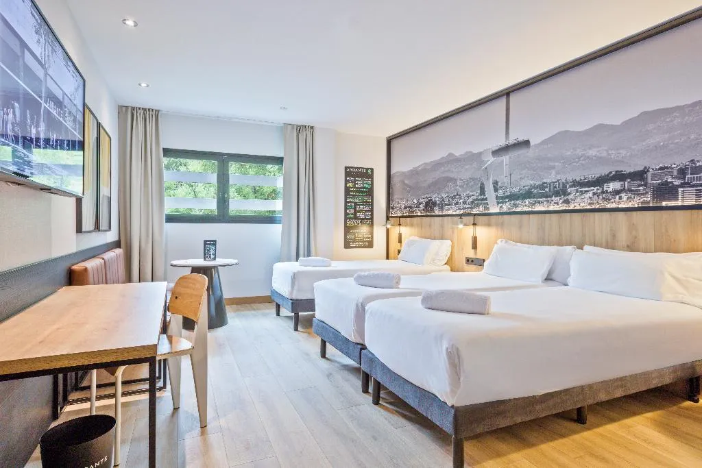 TRIPLE STANDARD Room, Andante Drassanes, Barcelona