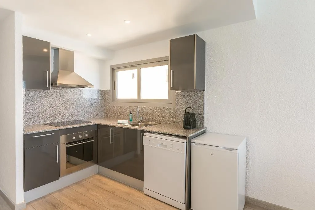 APARTMENT CAPACITY 2 ONE BEDROOM Room, Pierre & Vacances Blanes Playa, Costa Brava