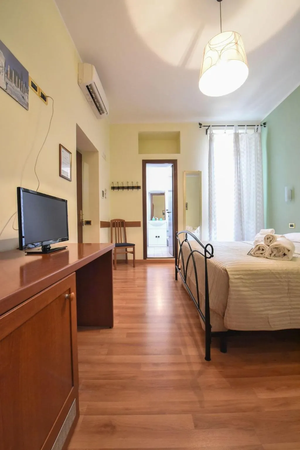 Room, Palazzo Santori, Rome