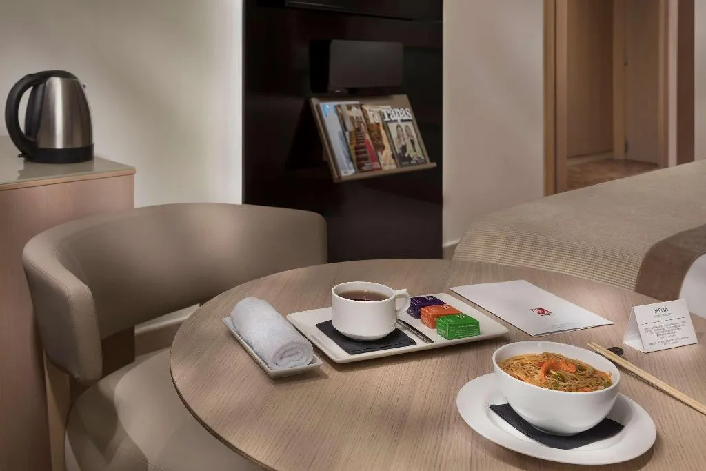 Double or Twin STANDARD Room, Melia Madrid Princesa, Madrid