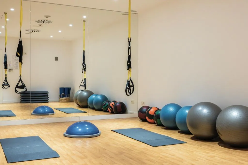 Sports and Entertainment, The Donna Portals, Majorca