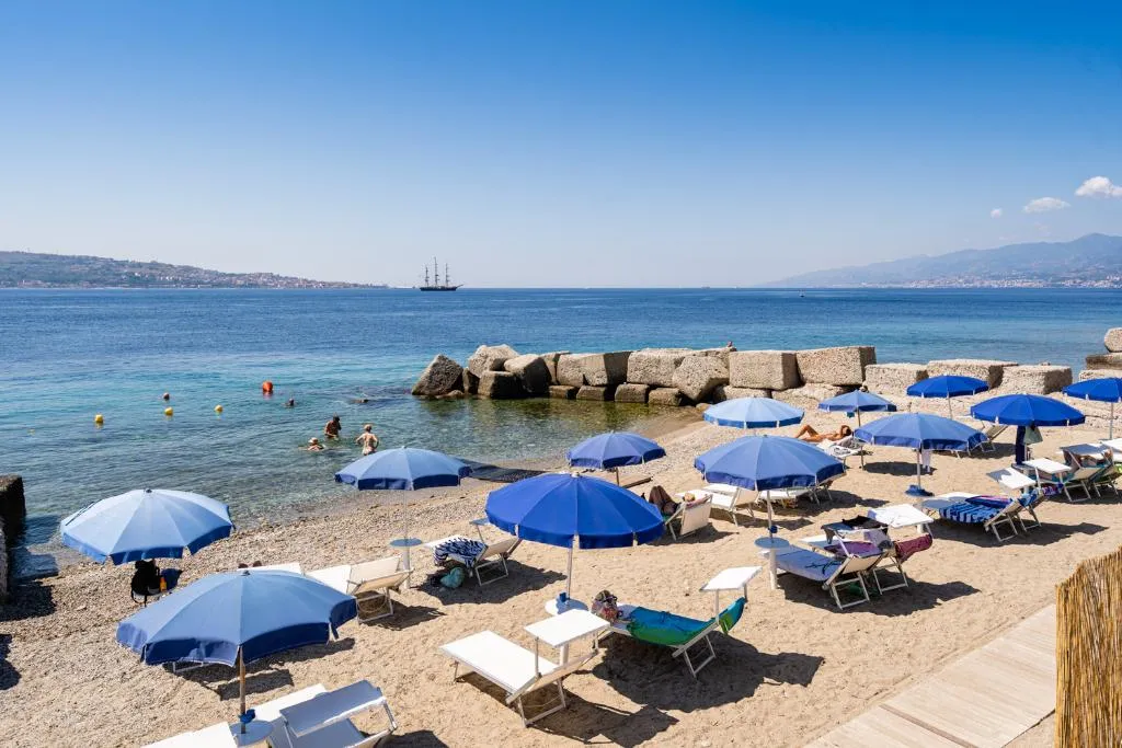Beach, Capo Peloro Hotel - Only Adults 12+, Catania