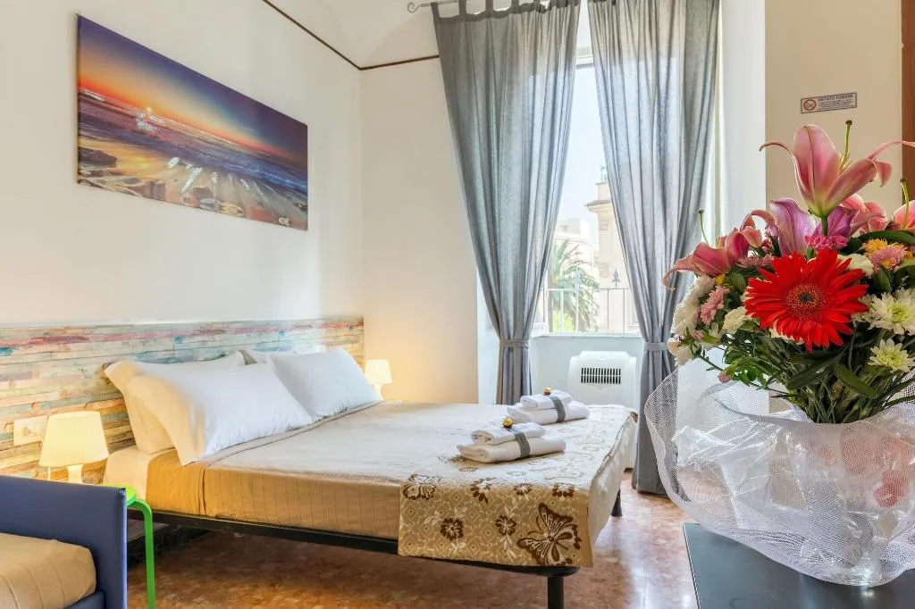 Room, Do Domus, Naples
