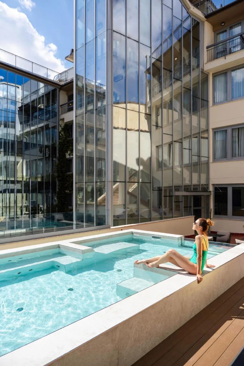 Pool, Athenaeum, Florence
