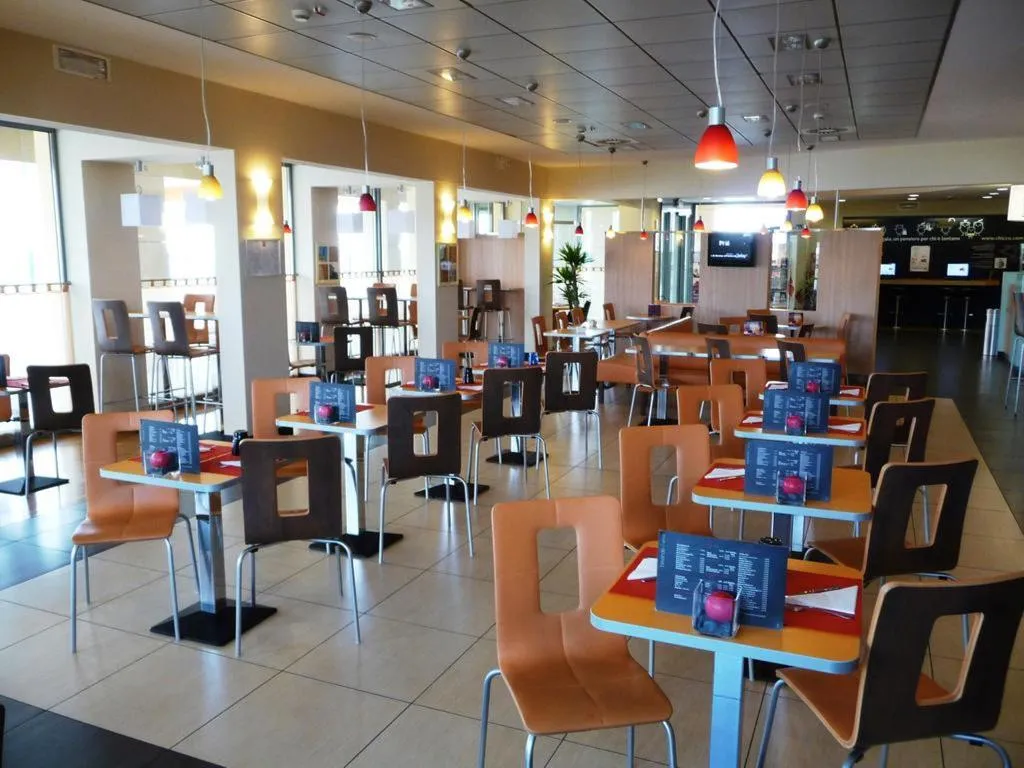 Restaurant, Ibis Como, Milan