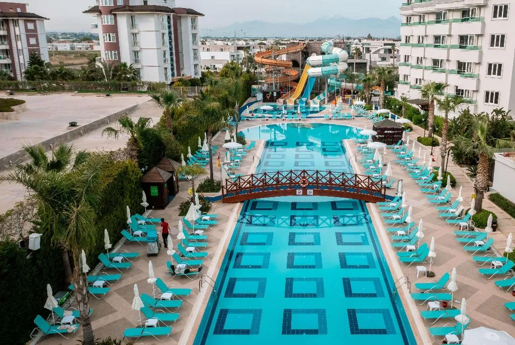 Pool, Wyndham Garden Lara, Antalya