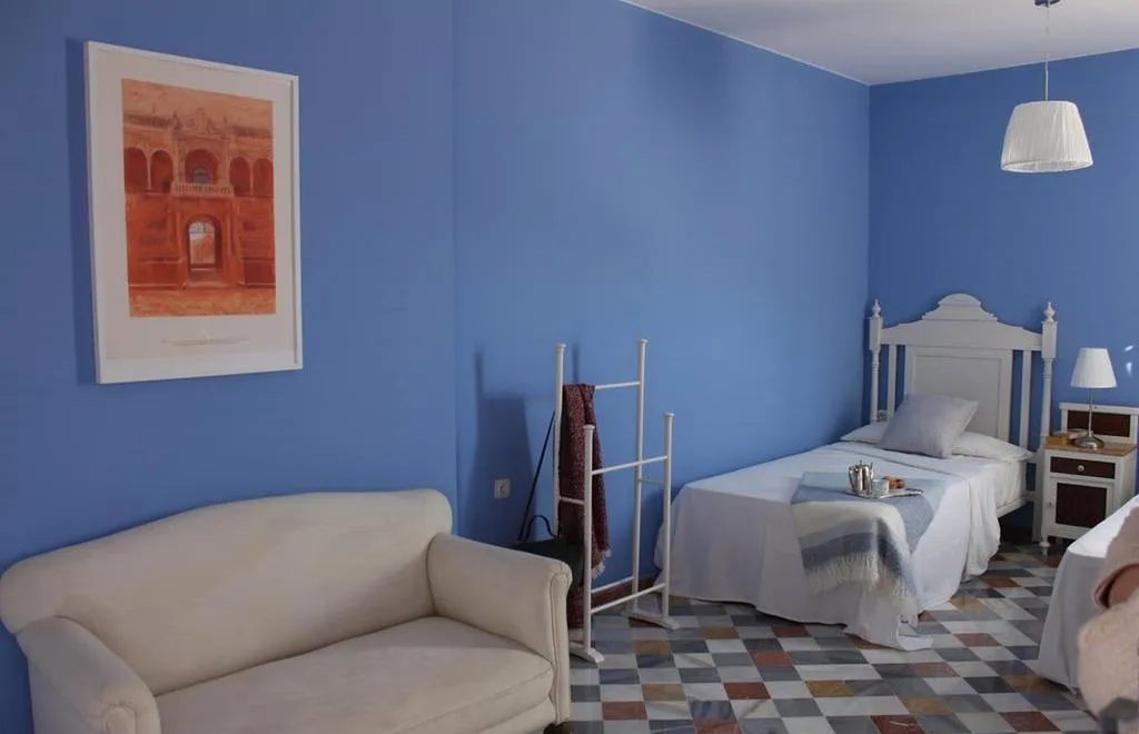 Room, Life Select San Bernardo, Seville