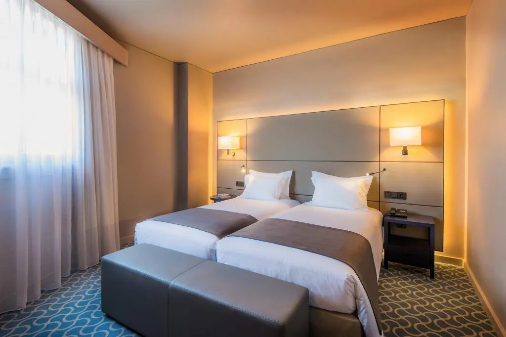 FAMILY ROOM CAPACITY 4 Room, Dom Henrique - Downtown, Porto