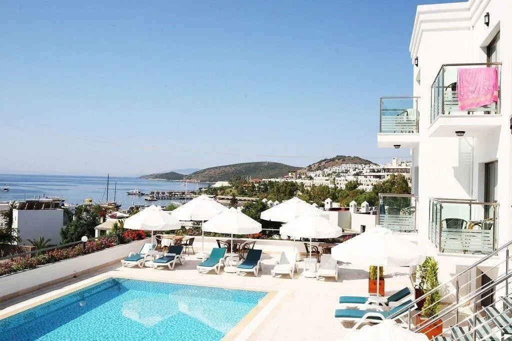 Sports and Entertainment, Gün ay Hotel, Bodrum