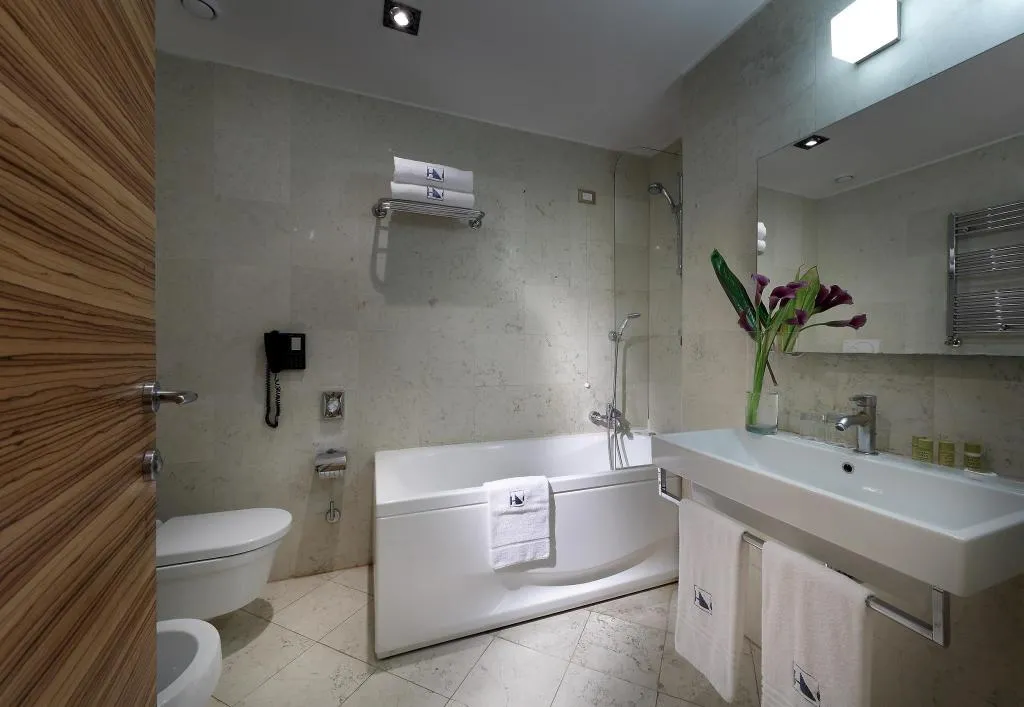 Room, Mercure Roma Centro St. John, Naples