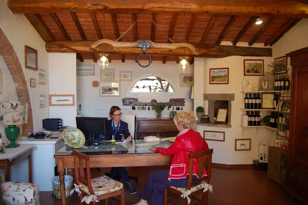 Lobby, Belvedere Di San Leonino, Florence