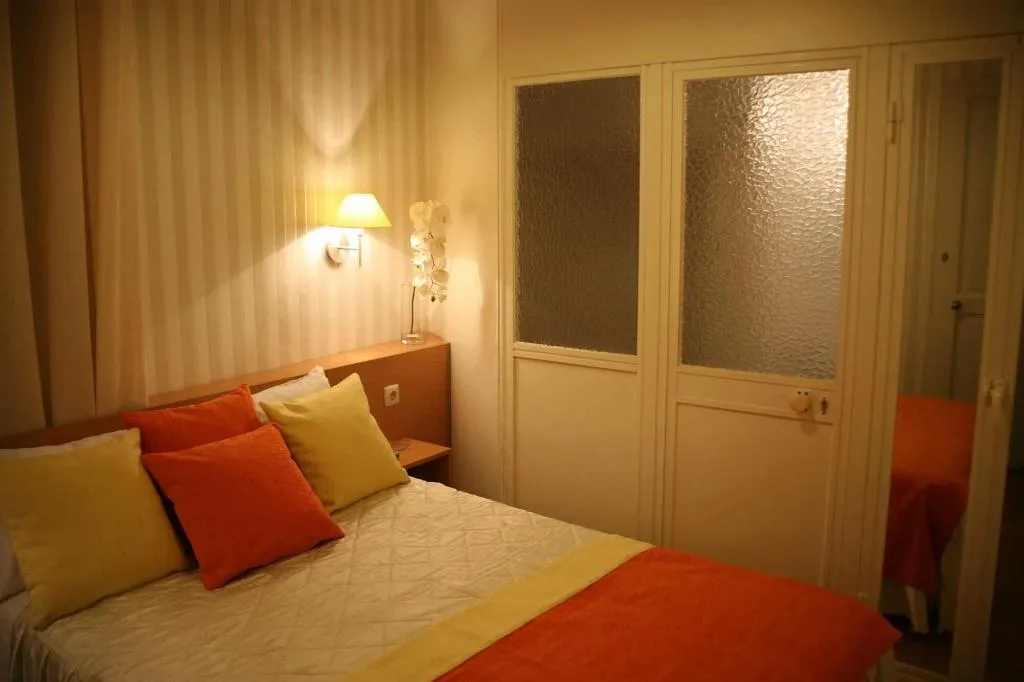 Room, Estrela Dos Anjos, Lisbon