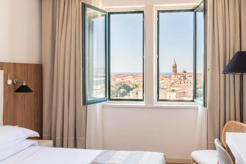 DOUBLE SINGLE USE SUPERIOR SEA VIEW Room, Hotel Catalunya, Alghero