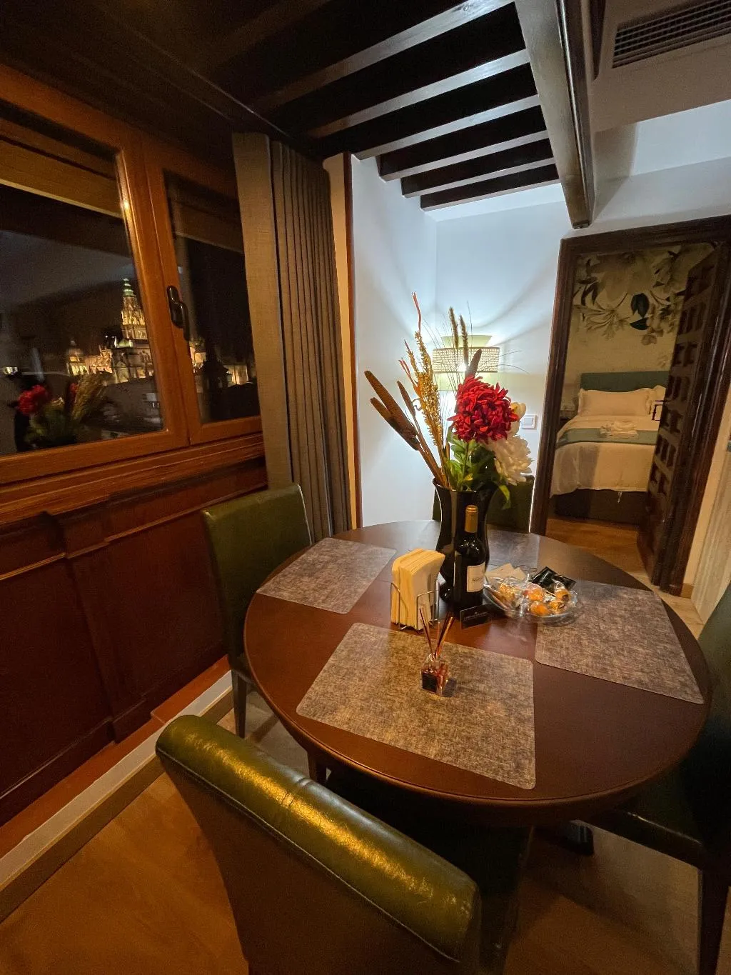 APARTMENT DELUXE GARDEN VIEW Room, Cason De Los Lopez Apartments, Madrid
