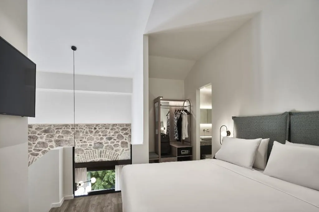 Room, NLH Monastiraki, Athens