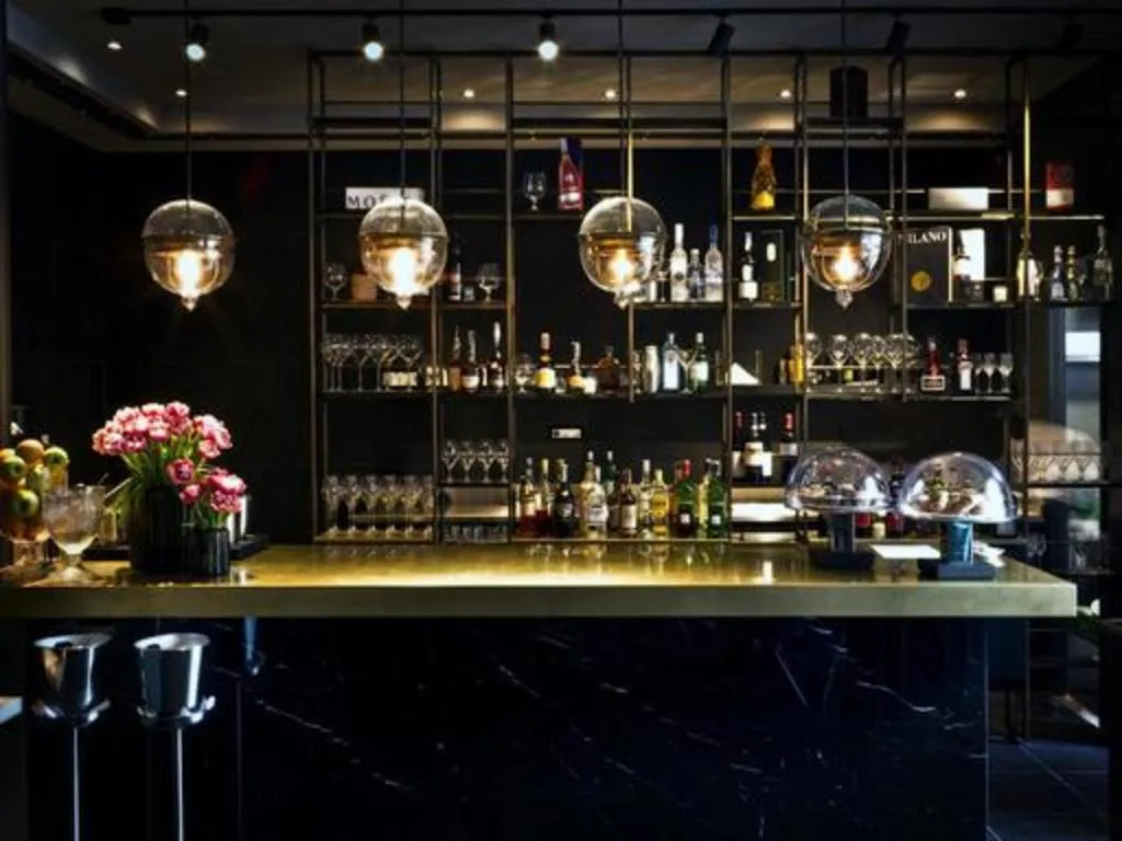 Bar, Nemi Hotel, Milan