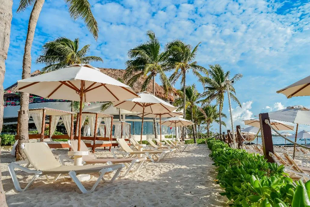 Beach, The Reef CocoBeach, Playa Del Carmen