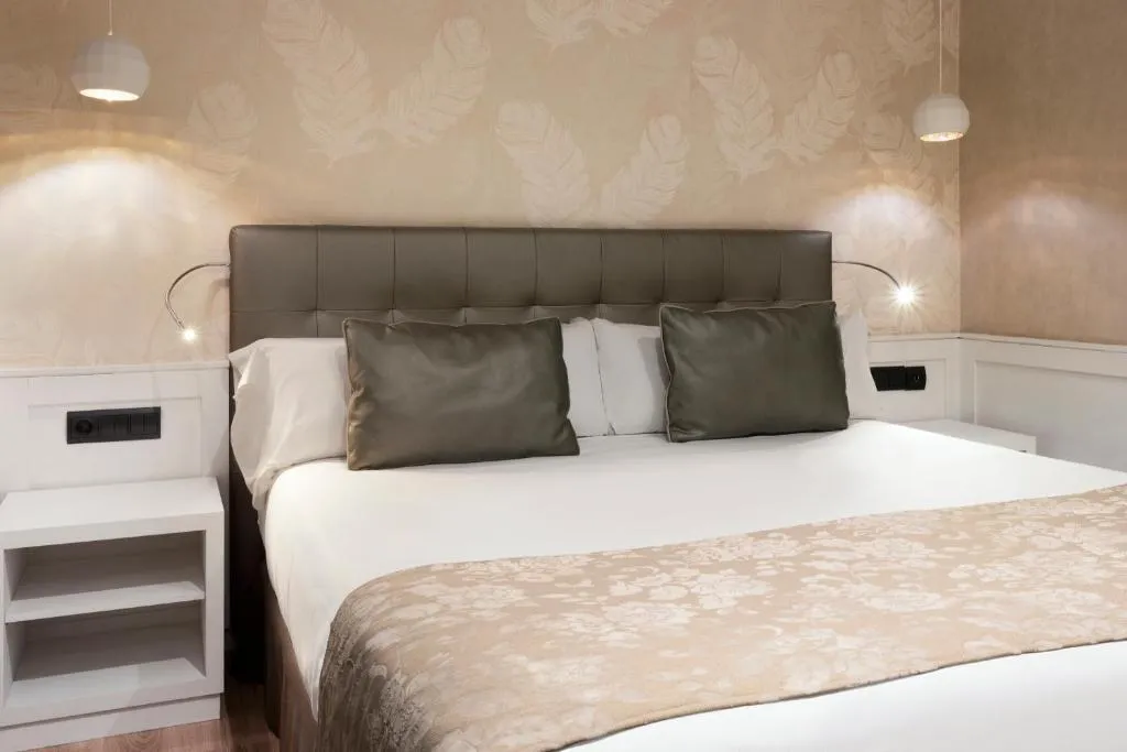 Double or Twin WITH VIEWS Room, Catalonia Puerta del Sol, Madrid
