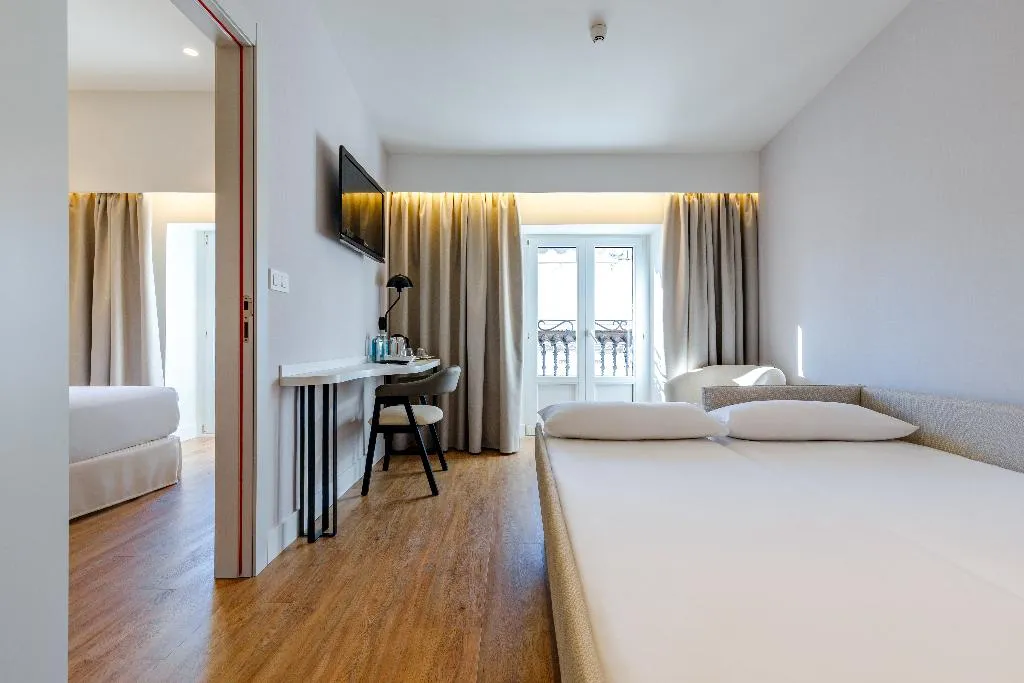 QUADRUPLE STANDARD Room, Petit Palace Plaza de la Reina, Valencia