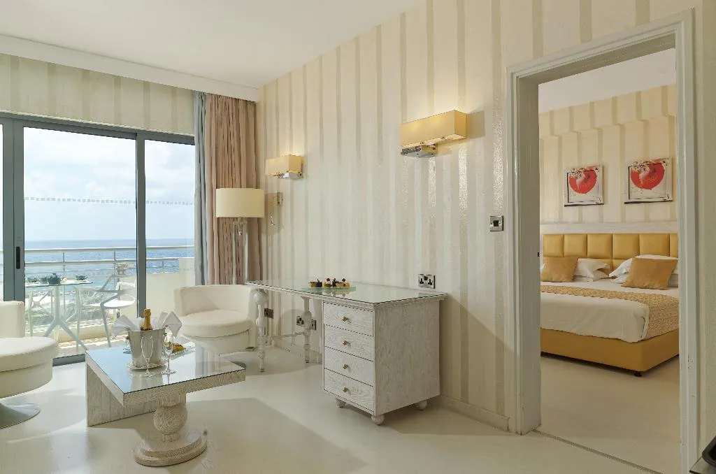 SUITE EXECUTIVE Room, St George Beach Hotel & Spa Resort, Cyprus