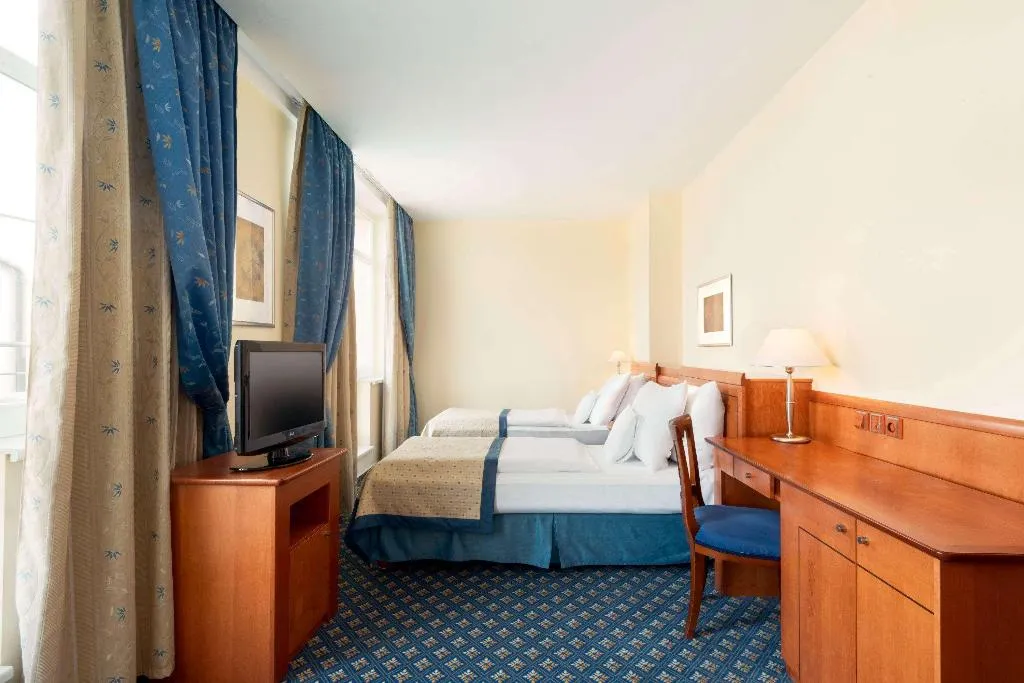 TWIN NON SMOKING Room, Ramada Prague City Centre, Prague