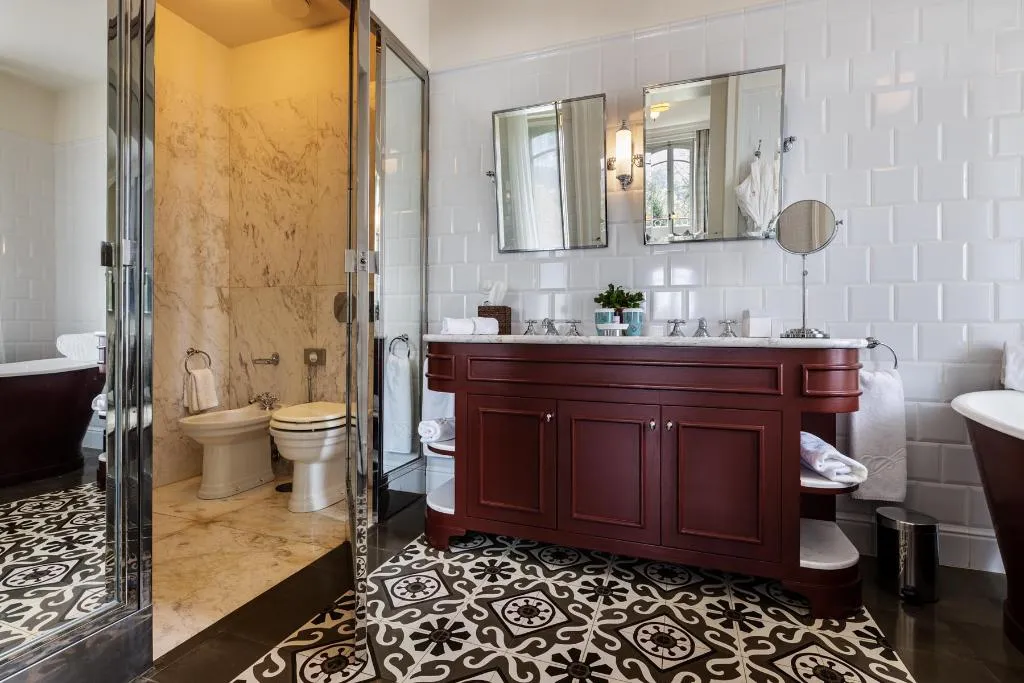 JUNIOR SUITE STANDARD Room, Vidago Palace, Porto