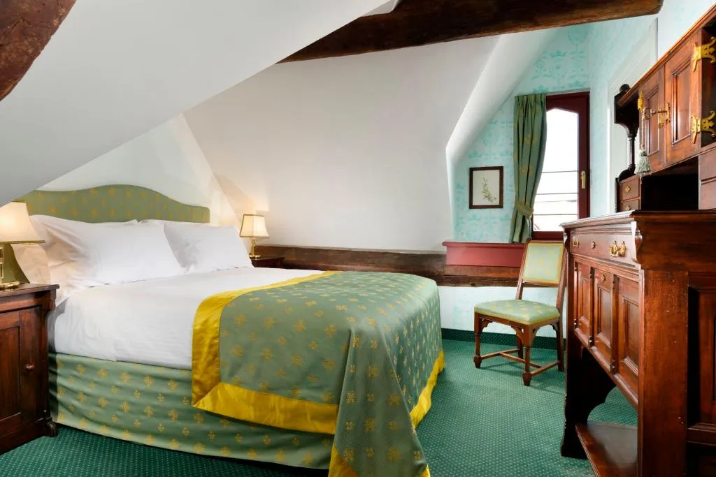 Double or Twin SUPERIOR QUEEN BED Room, Castello Dal Pozzo, Milan