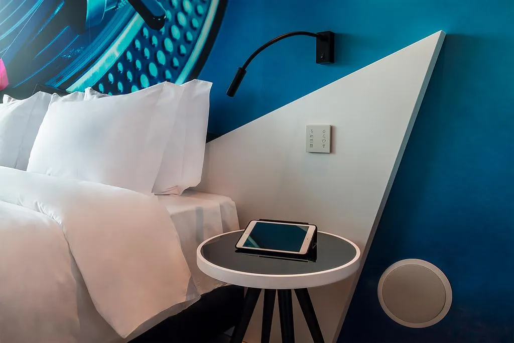 DOUBLE KING SIZE BED Room, HF Fenix Music, Lisbon
