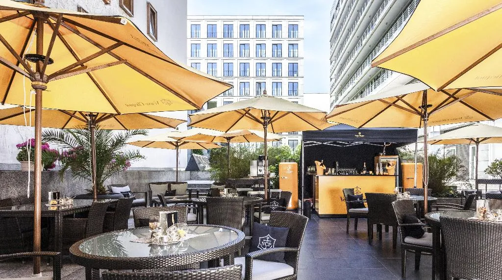 Terrace, Regent Berlin, Berlin