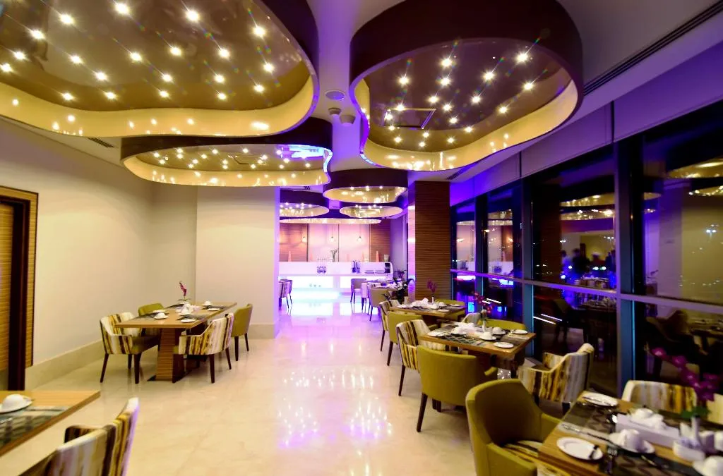 Restaurant, Best Western Plus Pearl Creek, Dubai