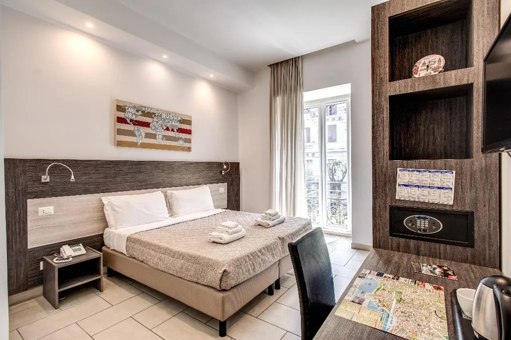 DOUBLE SINGLE USE STANDARD Room, Napoli Suite, Naples