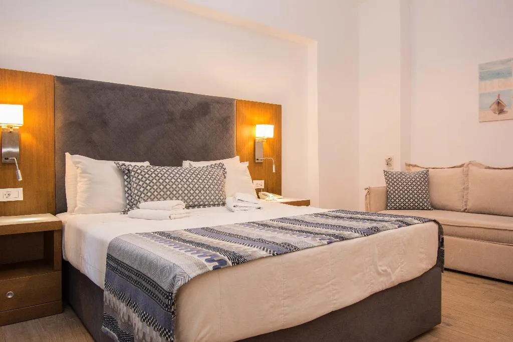 DOUBLE DELUXE WITH JACUZZI Room, Yianna Caravel Suites by Checkin (adults only), Crete
