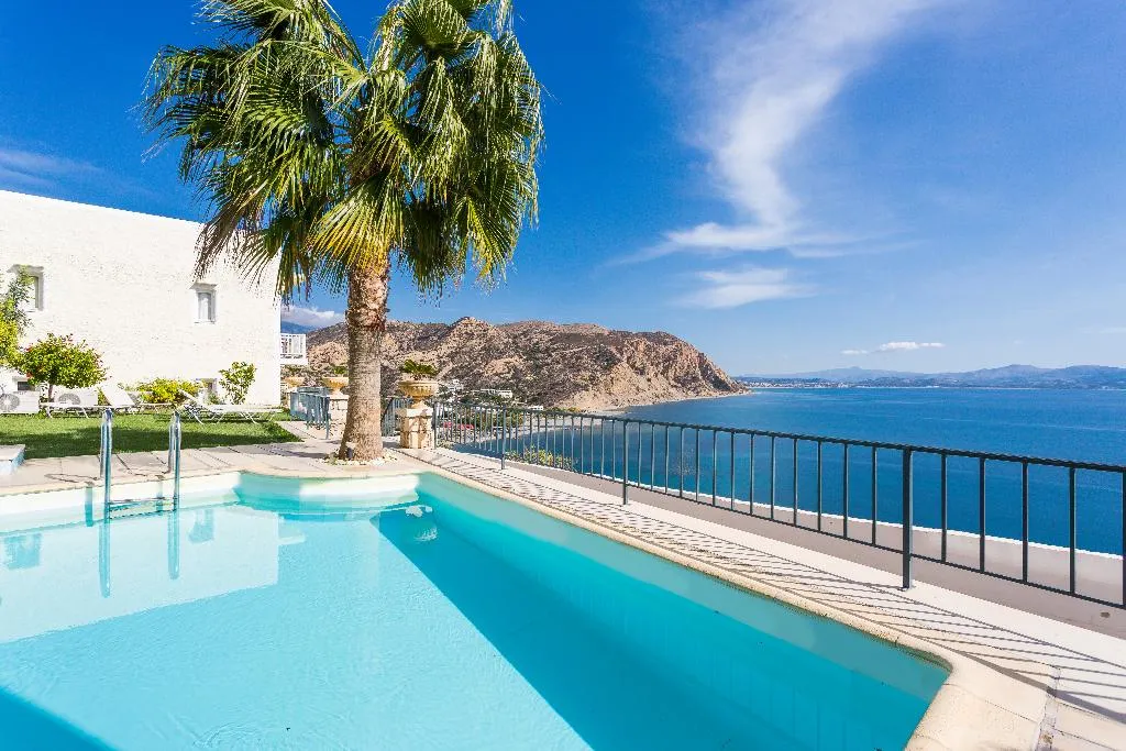 Pool, Palazzo Greco, Crete
