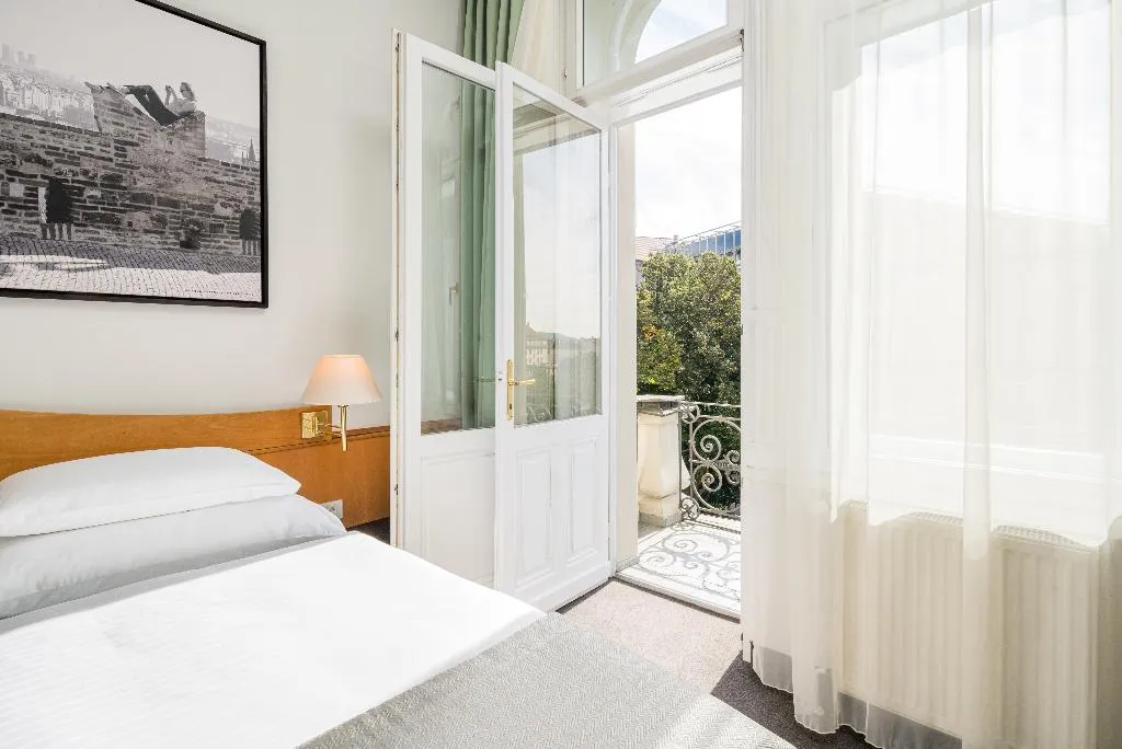 DOUBLE SUPERIOR WITH BALCONY Room, Best Western Hotel Moran, Prague