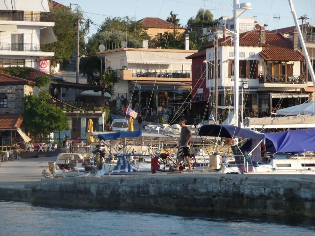 Terrace, Helianthus Guesthouse, Thessaloniki