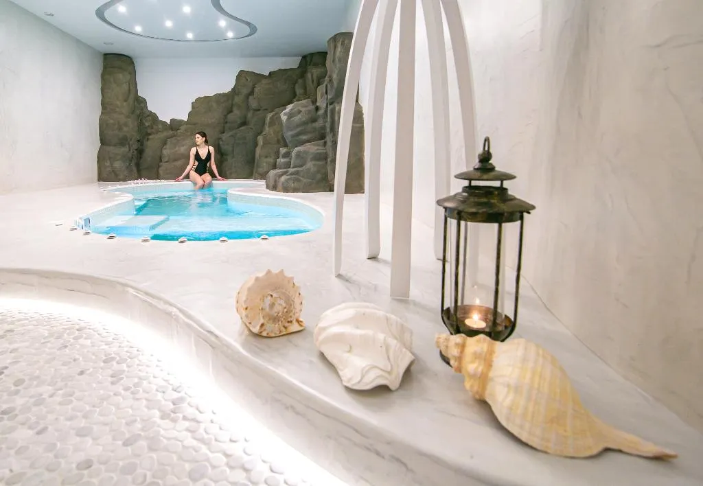 Sports and Entertainment, Acroterra Rosa Luxury Suites & Spa, Santorini