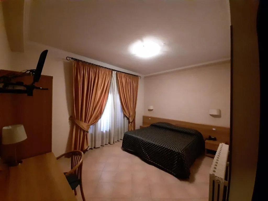Room, Albergo Lachea, Catania